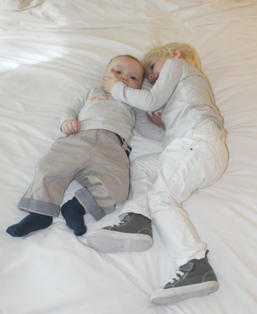 cute brothers brothers